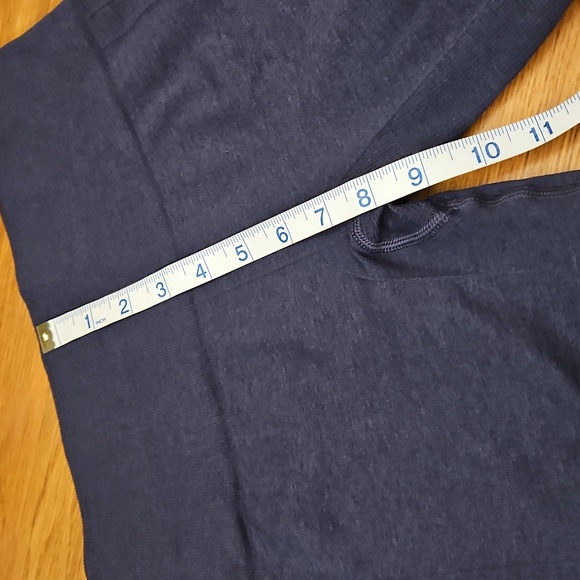 Lululemon Cropped Leggings Size 6 - Picture 7 of 8